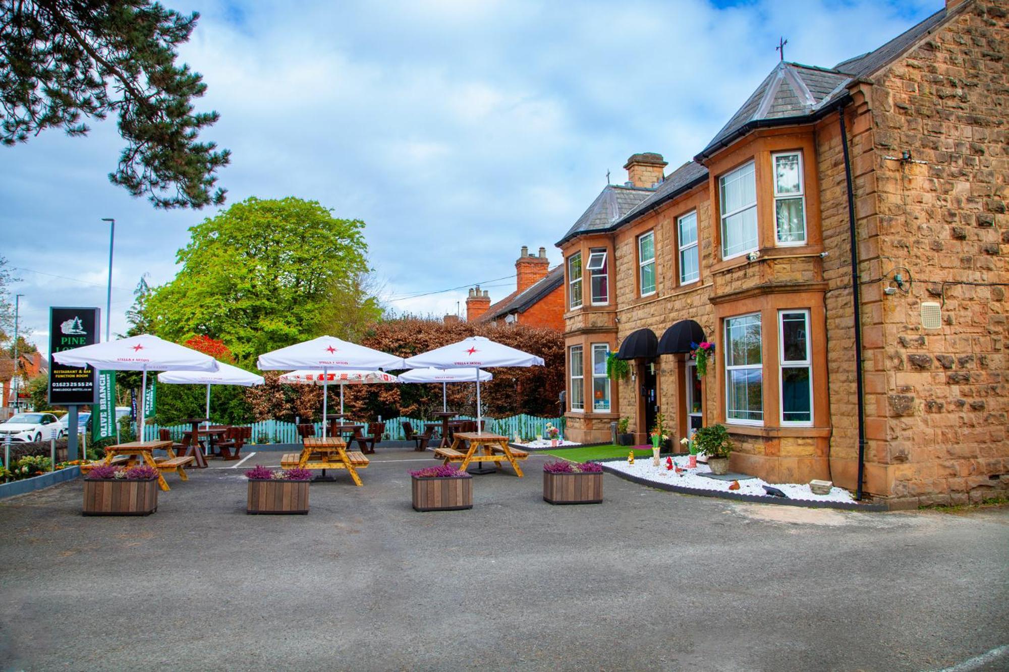 Pine Lodge Hotel & Restaurant แมนส์ฟีลด์ ภายนอก รูปภาพ
